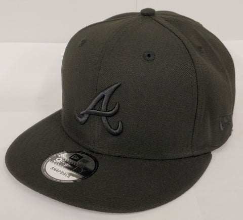 New Era Black on Black Snapback - Atlanta Braves