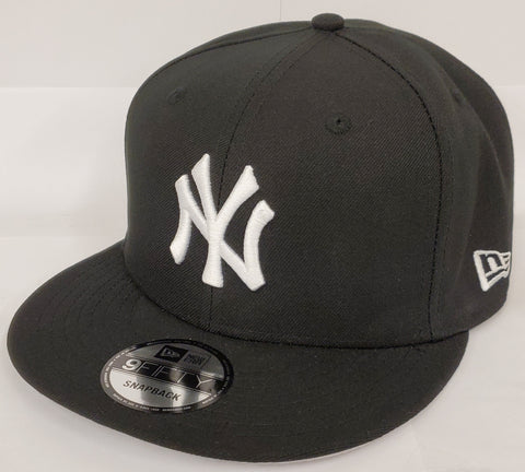 New Era Black and White Snapback 950 - New York Yankees