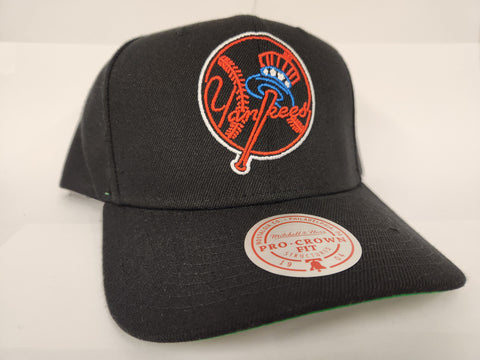 Mitchell & Ness MLB Neon Logo Pro Snapback - New York Yankees